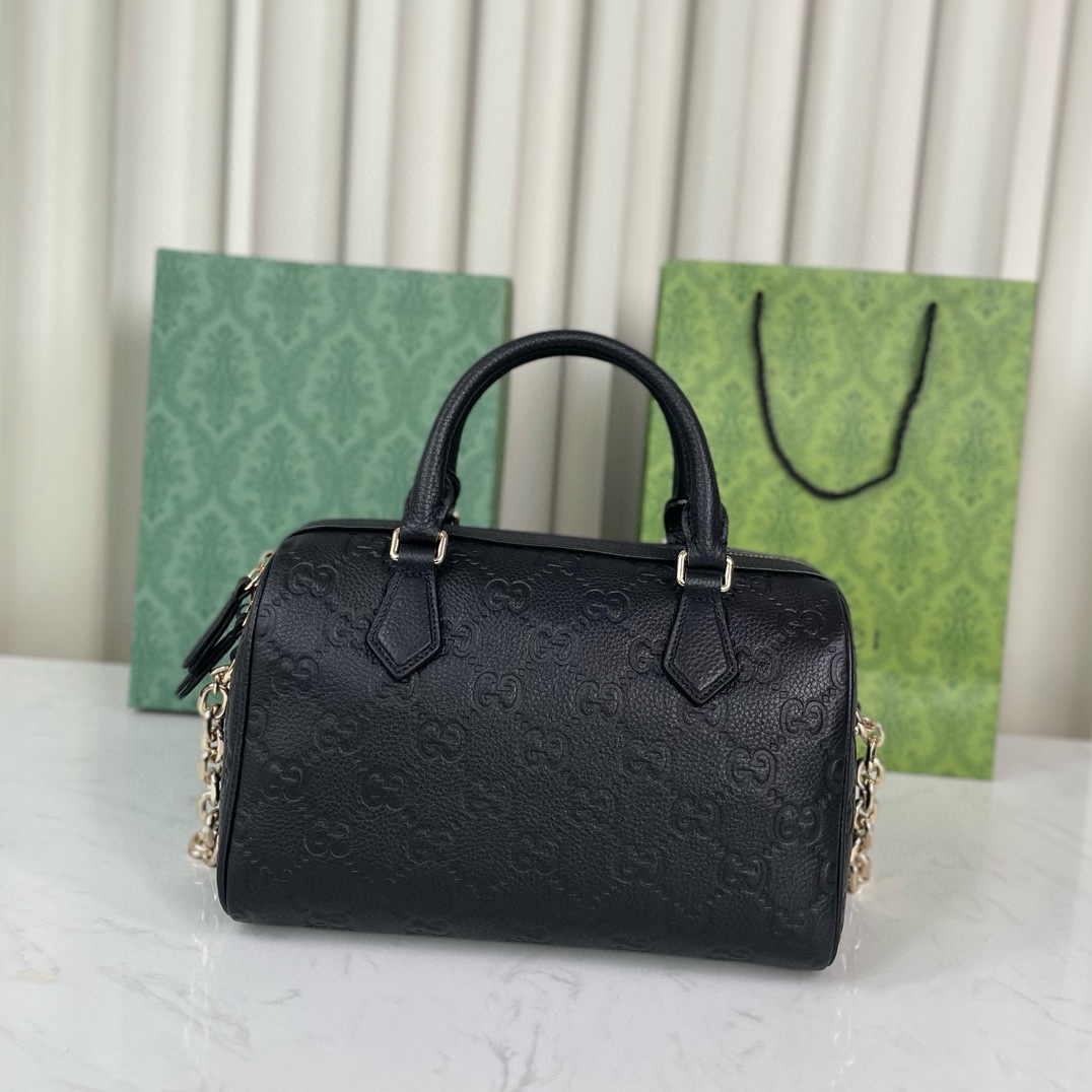 Gucci GG Emblem series small handbags Black